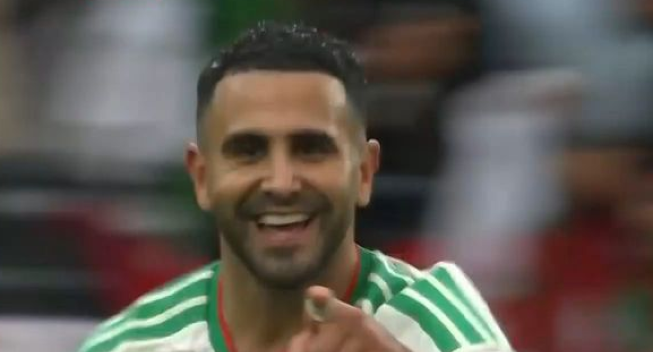 Ο Μαχρέζ στο δεύτερο γκολ της Αλγερίας / Screenshot