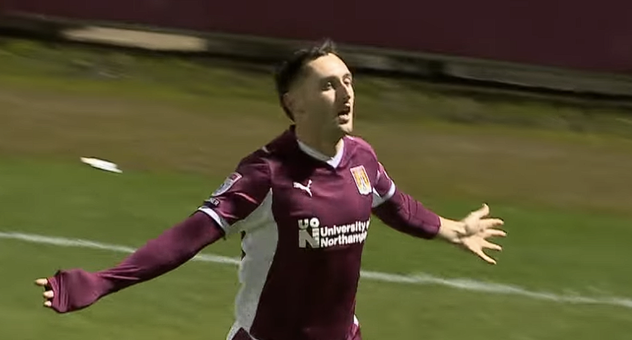 O Kόνορ ΜακΆρθι πανηγυρίζει / Screenshot