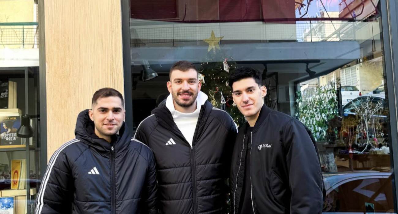 Παίκτες του Παναθηναικου έξω από το «φλογα» / πηγή: Instagram/paobc