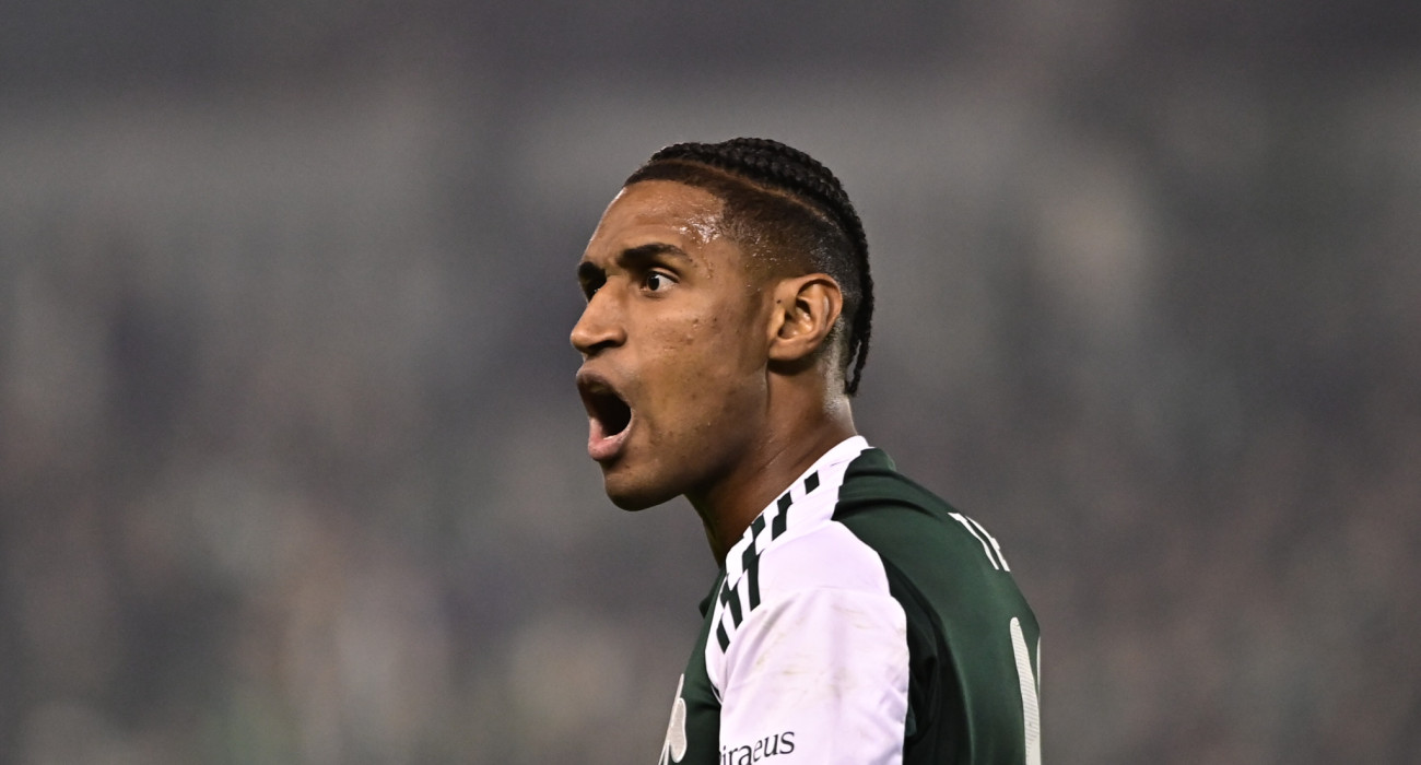 Ο Τετέ με τη φανέλα του Παναθηναϊκού / Πηγή: Eurokinissi