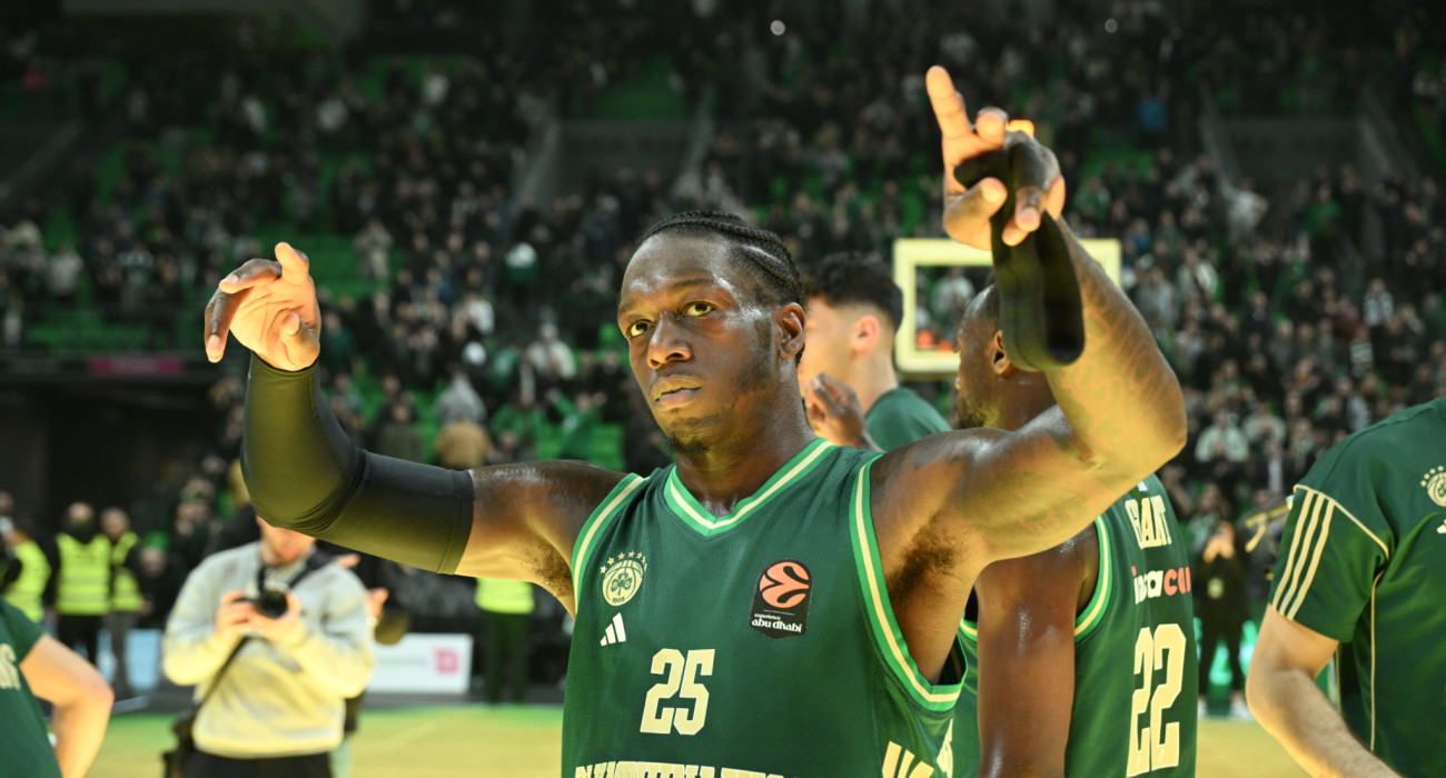 Ο Κέντρικ Ναν/Βαγγέλης Στόλης