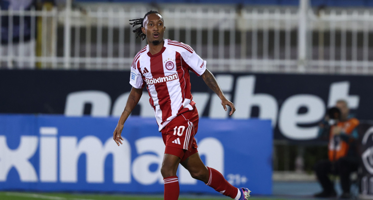 Ο Ζέλσον Μαρτίνς πανηγυρίζει / Πηγή: Intime