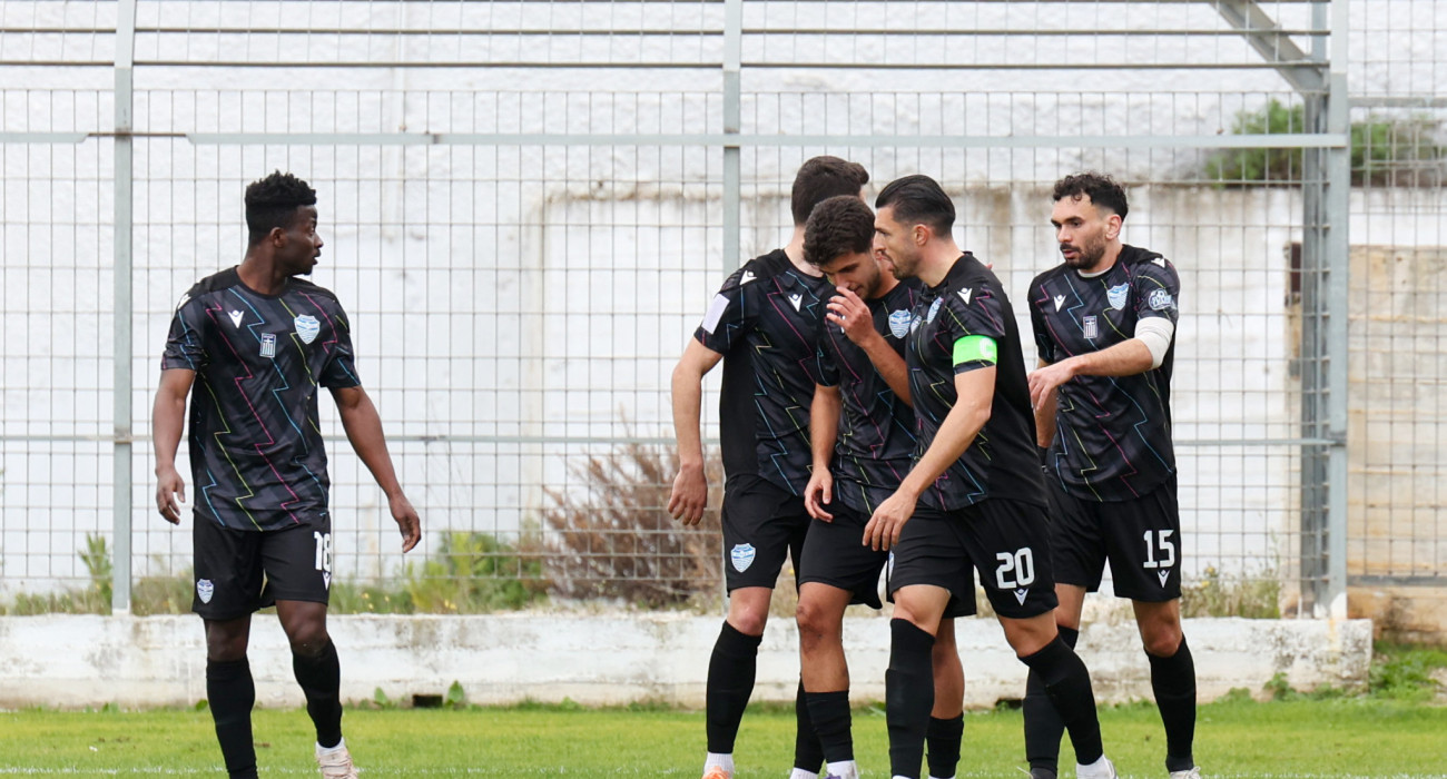 Οι ποδοσφαιριστές του Αιγάλεω πανηγυρίζουν / Πηγή: Intime