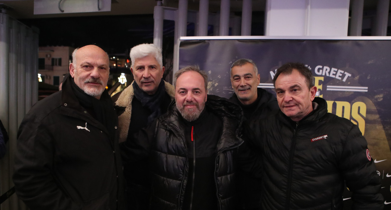 Ο Μιχάλης Κασάπης με τους Τάκη Καραγκιοζόπουλο, Στέλιο Μανωλά, Ηλία Ατματσίδη και Χρήστο Βασιλόπουλο / Πηγή: Intime