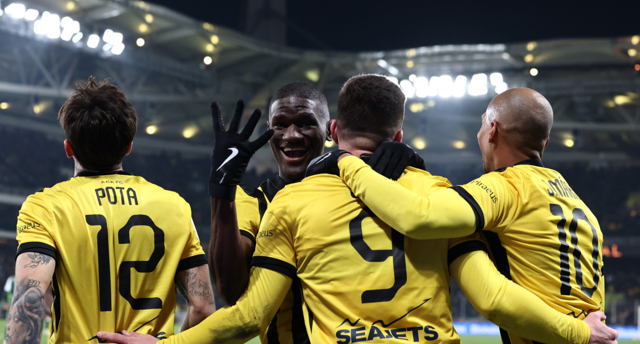 Ποδοσφαιριστές της ΑΕΚ πανηγυρίζουν / Πηγή: Intime