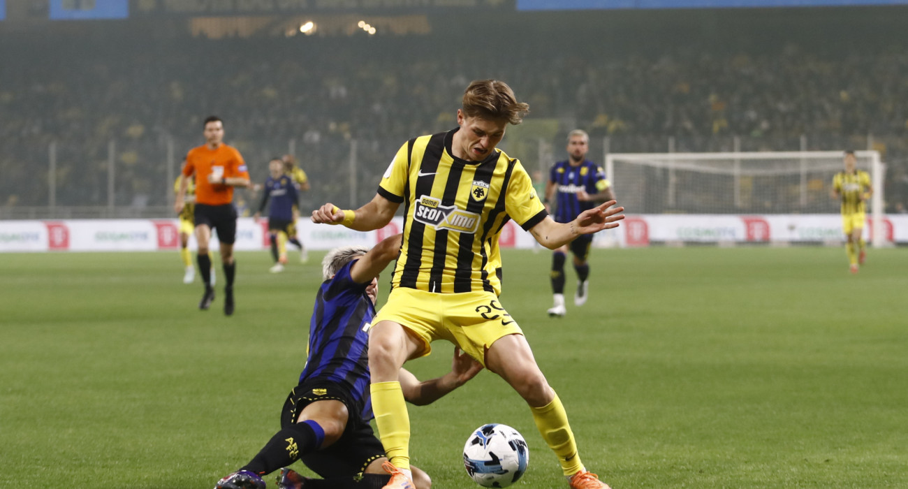 Ο Τζέιμς Πενράις σε αγώνα της ΑΕΚ / Πηγή: Eurokinissi