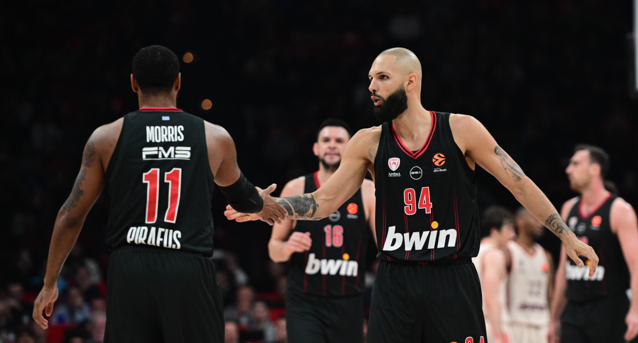 Η αγωνία για τον Μόρις και η έκσταση του κόσμου: Η παρακάμερα του Ολυμπιακός - Μπάγερν (video)