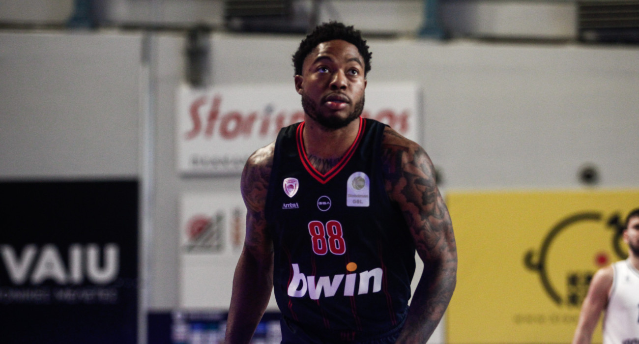 Ο Ταϊρίκ Τζ΄όουνς στο ντεμπούτο του με τον Ολυμπιακό - Πηγή: Eurokinissi