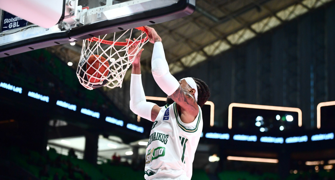 Ο Ρισόν Χολμς καρφώνει, Πηγή: Eurokinissi