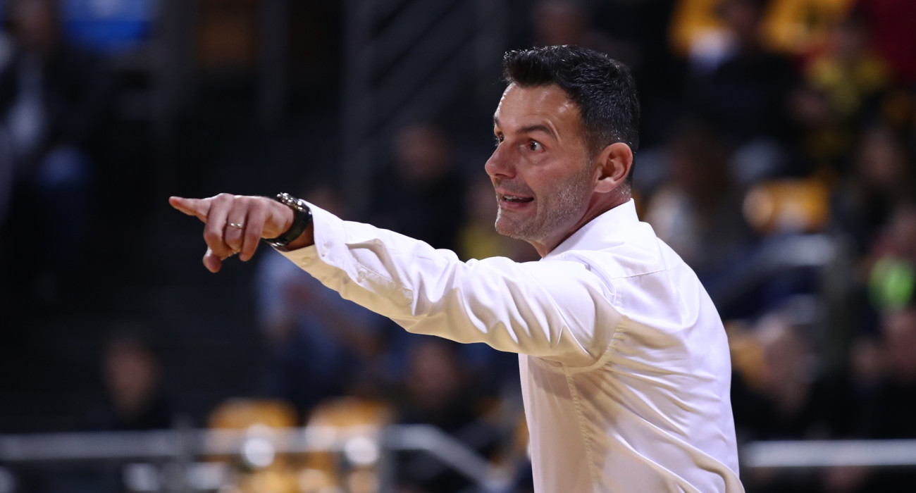 Ο Ίγκορ Μίλιτσιτς στον πάγκο του Άρη, Πηγή: Eurokinissi