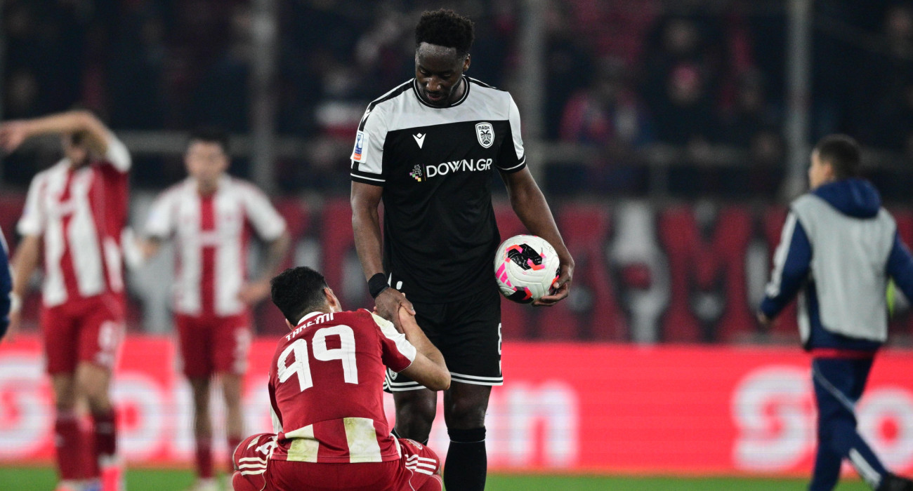 Ο Μέιτε με τον Ταρέμι μετά την πρόκριση του ΠΑΟΚ / Πηγή: Intime