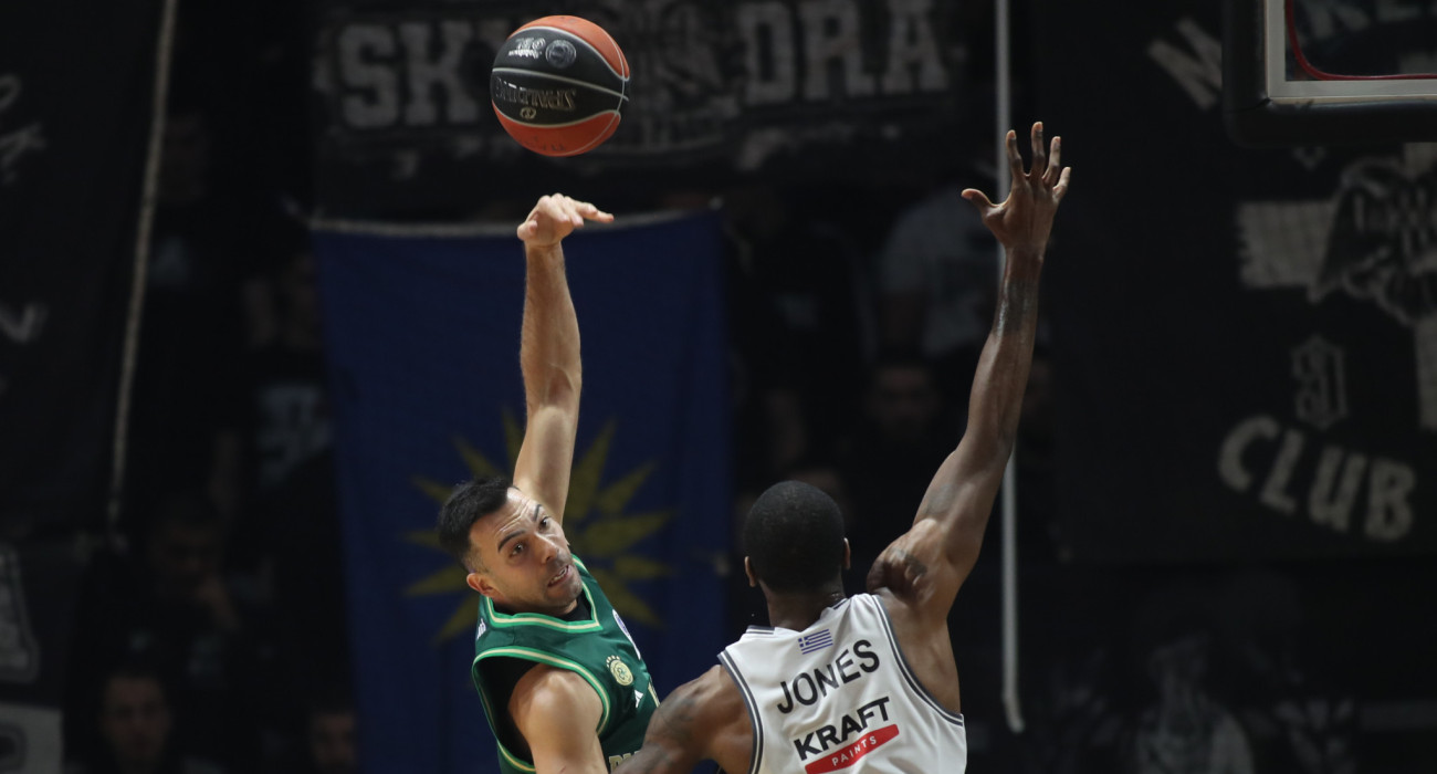 Ο Κώστας Σλούκας «κοίμισε» την άμυνα του ΠΑΟΚ / Πηγή: Eurokinissi