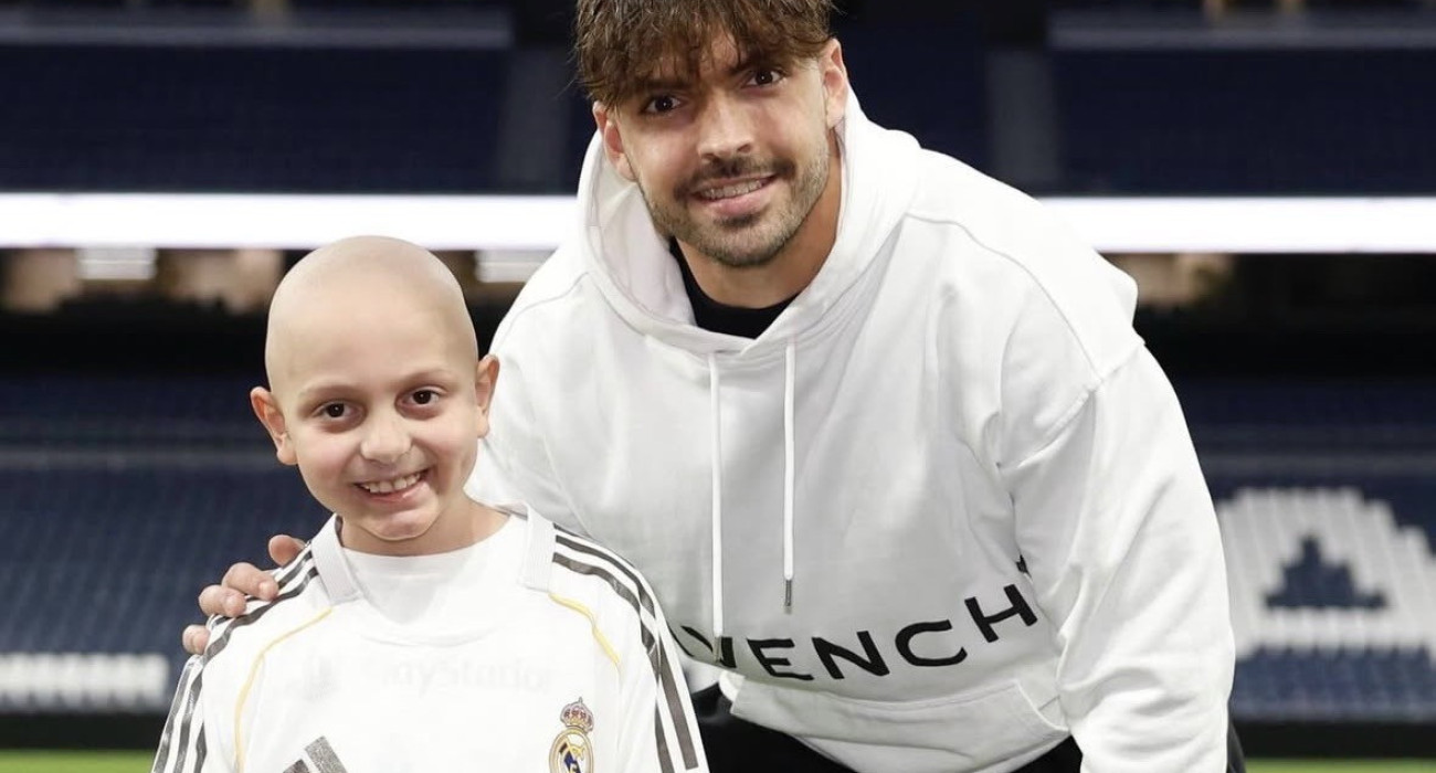 Ο Ραούλ Ασένθιο με τον οκτάχρωνο Ελίας / Screenshot