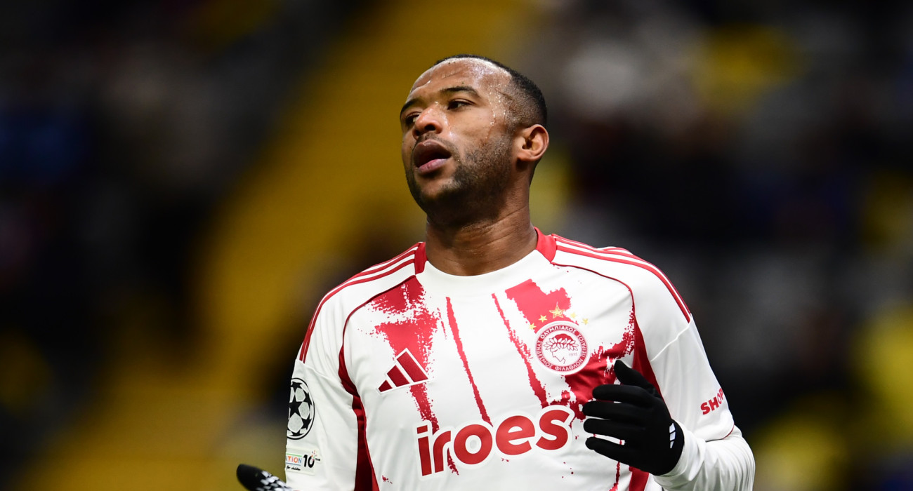 Ο Αγιούμπ Ελ Κααμπί με τη φανέλα του Ολυμπιακού / Πηγή:  Eurokinissi