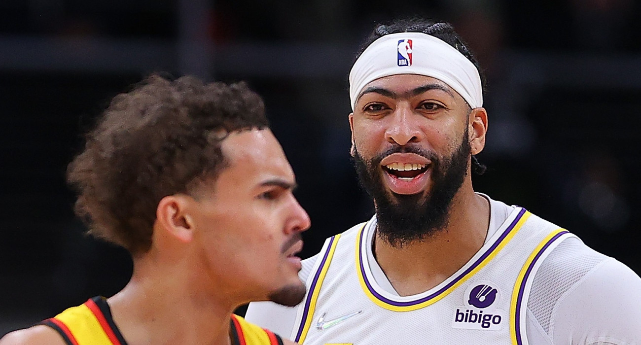 Ο Τρέι Γιανγκ (αριστερά) και ο Άντονι Ντέιβις / Πηγή: Kevin C. Cox / Getty Images / Ideal Images