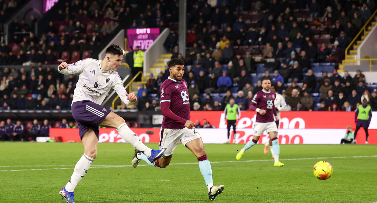 Στιγμιότυπο από την αναμέτρηση της Μπέρνλι με τη Μάντσεστερ Γιουνάιτεντ / Πηγή: Getty Images