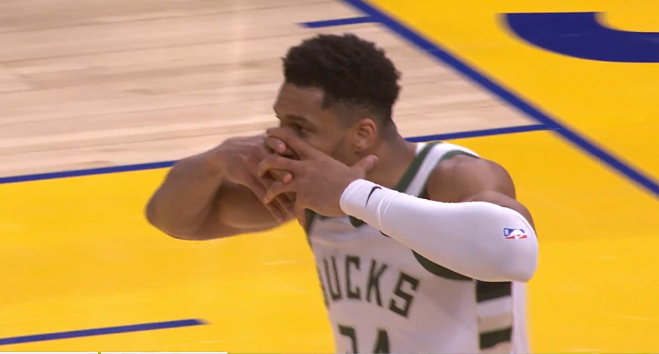 Ο Γιάννης Αντετοκούνμπο... φόρεσε τη μάσκα του