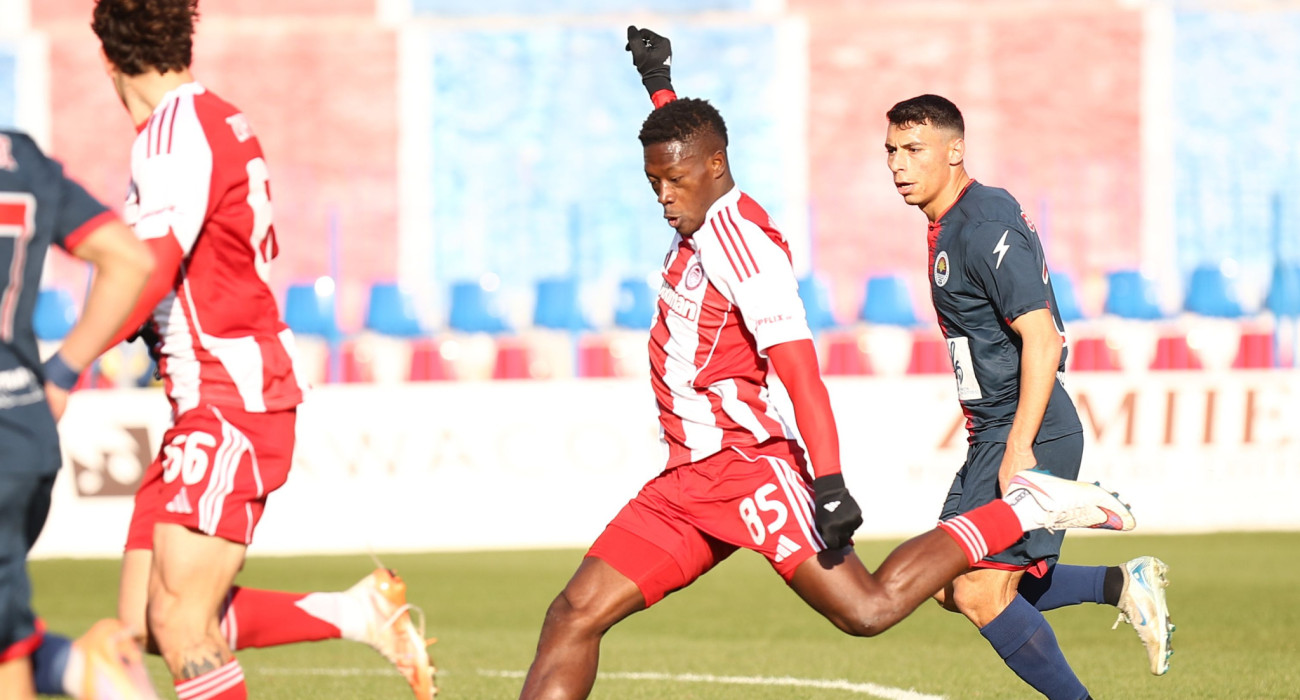 Στιγμιότυπο από την αναμέτρηση Ηλιούπολη - Ολυμπιακός Β / Πηγή: Intime