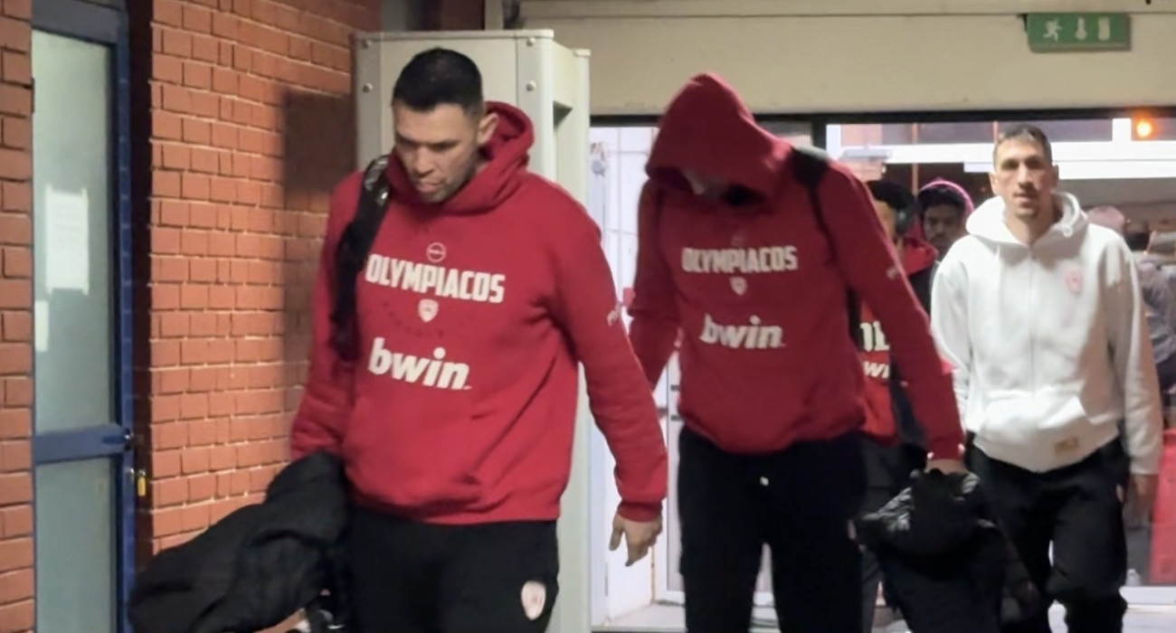 Η άφιξη του Ολυμπιακού στη Χάλα Πιονίρ