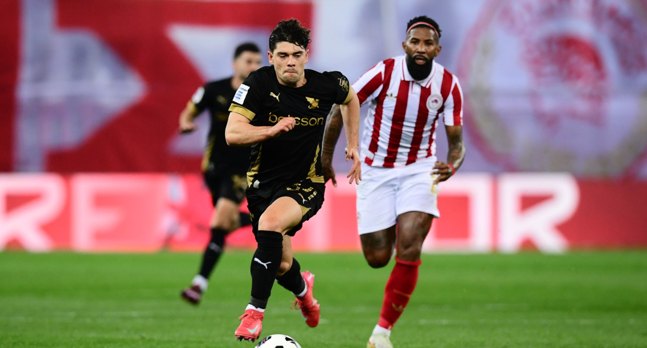 Ο Κέβιν Λέουις με τη φανέλα του ΟΦΗ / Πηγή: Intime