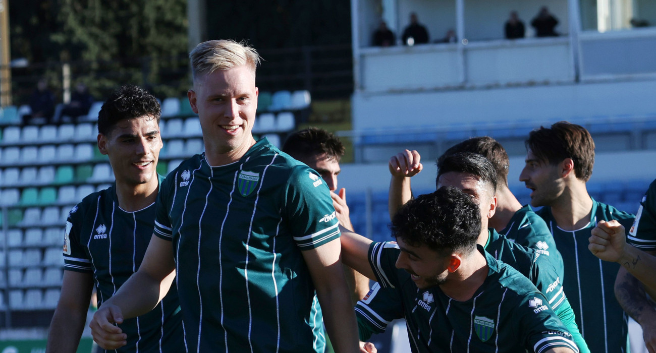 Ο Χόρντουρ Μάγκνουσον πανηγυρίζει με τους συμπαίκτες του / Πηγή: Intime