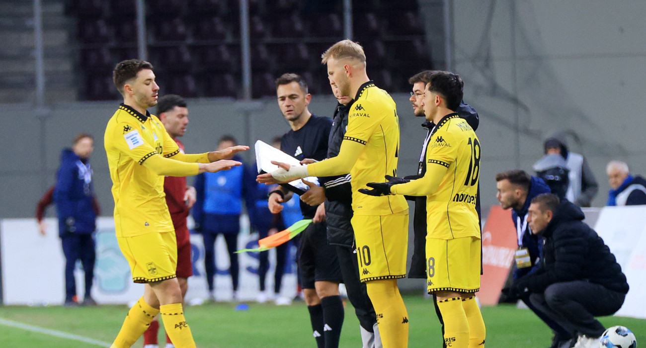 Ο Λορέν Μορόν τη στιγμή της αντικατάστασής του / Πηγή: Intime