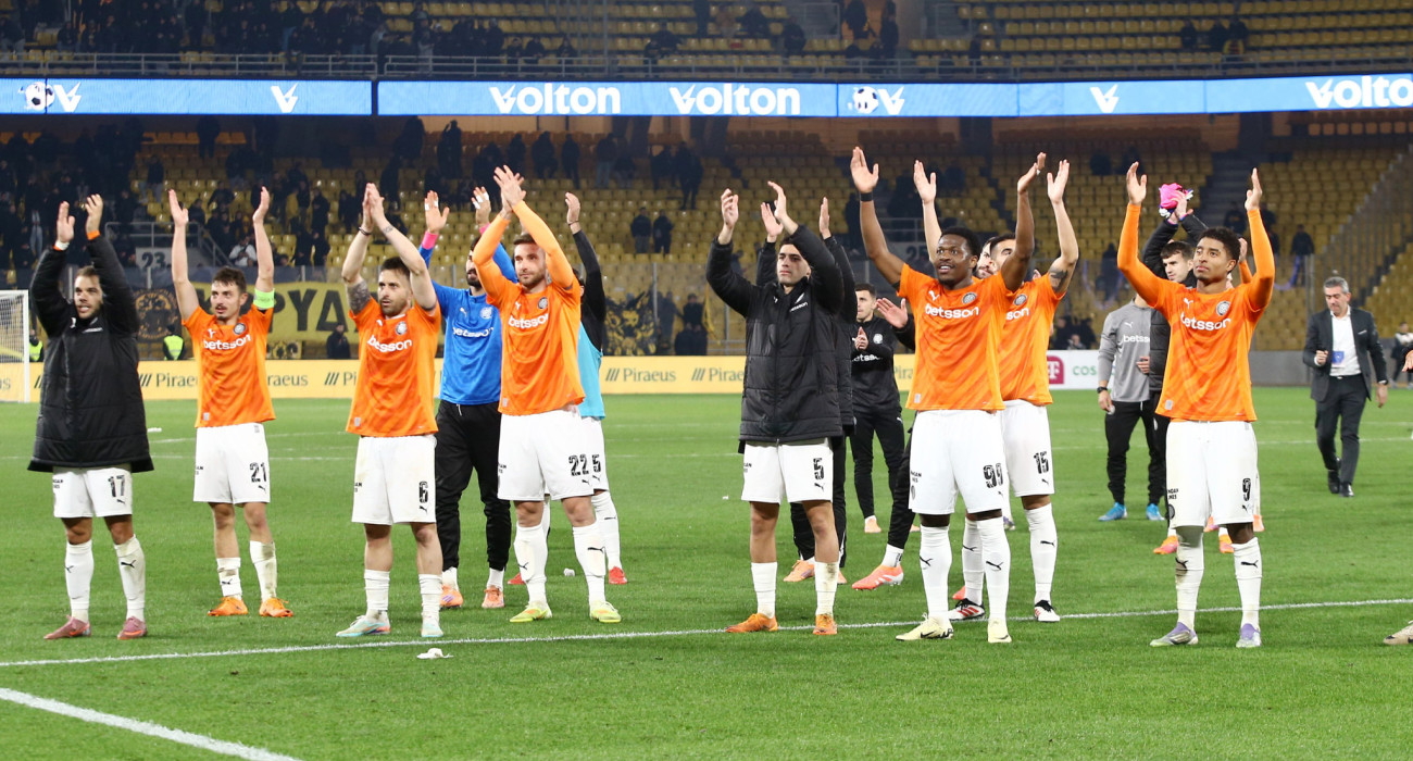 Οι ποδοσφαιριστές του ΟΦΗ πανηγυρίζουν στην Opap Arena / Πηγή: Intime