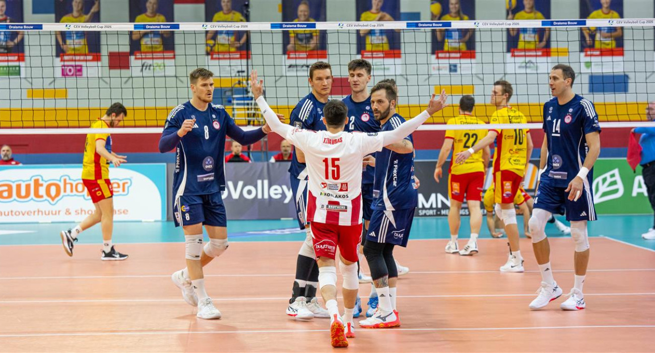 Πανηγυρική φάση του Ολυμπιακού / Πηγή: CEV