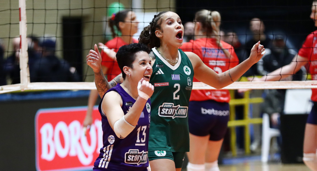 Πανηγυρική φάση με την Πέννυ Ρόγκα και την Μικάγια Γουάιτ / Πηγή: Intime