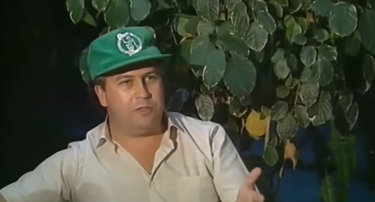 Ο Πάμπλο Εσκομπάρ με το καπέλο των Μπόστον Σέλτικς / Screenshot