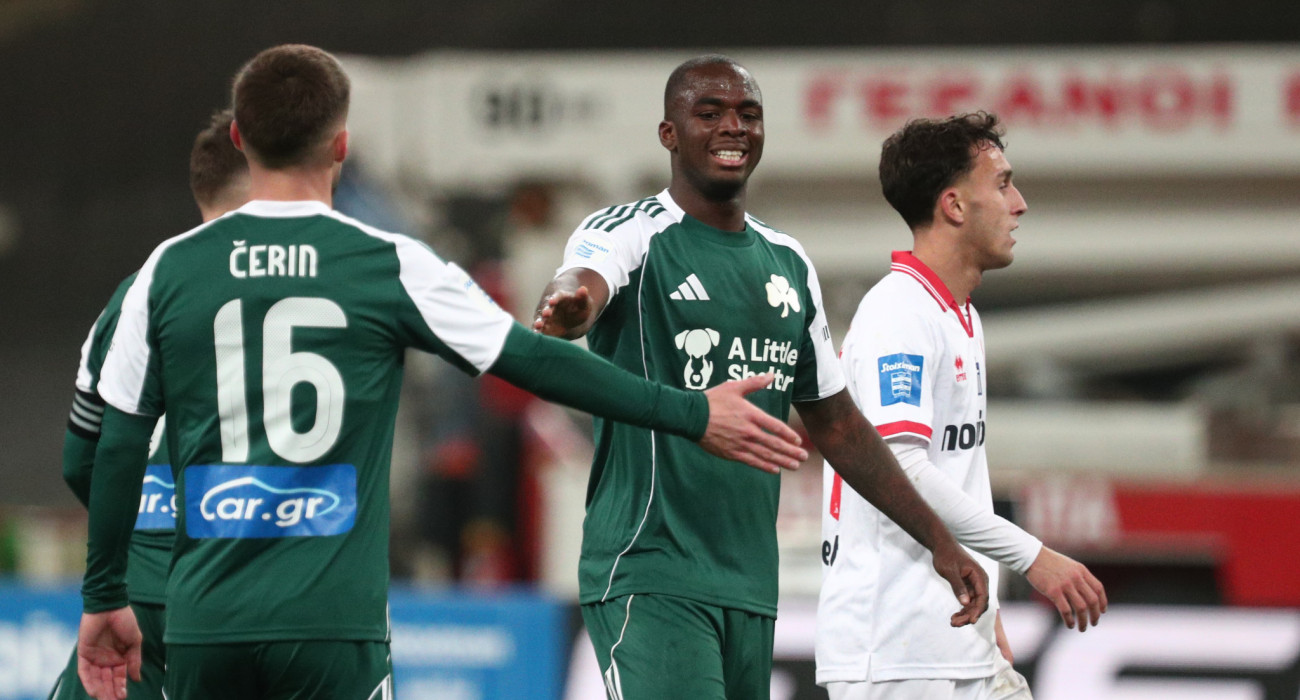 Ο Ανδρέας Τεττέη σε στιγμιότυπο με τον Άνταμ Τσέριν - ΠΗΓΗ: Eurokinissi