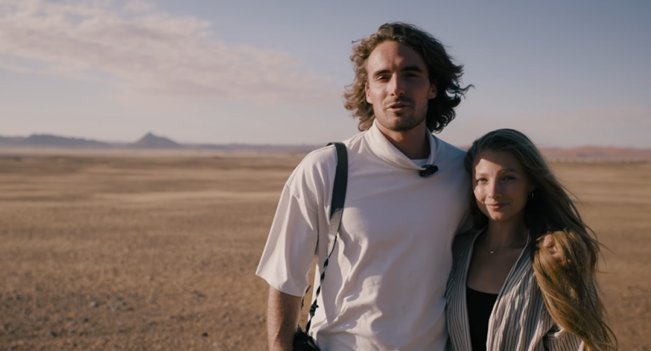 Ο Στέφανος Τσιτσιπάς μαζί με τη σύντροφο του στη Ναμίμπια / Screenshot