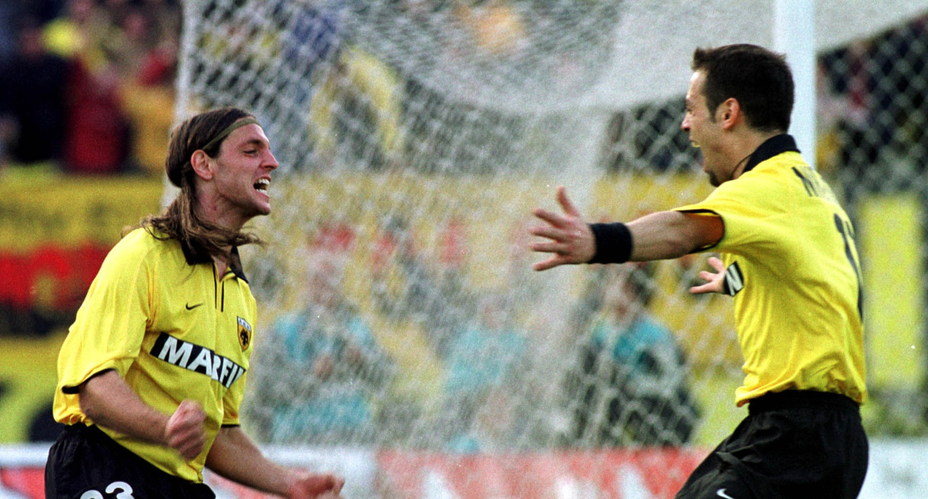 Οι Φερνάντο Νάβας και Ντέμης Νικολαΐδης πανηγυρίζουν το γκολ της ΑΕΚ απέναντι στην Μπάγερ Λεβερκούζεν / Πηγή: InTime