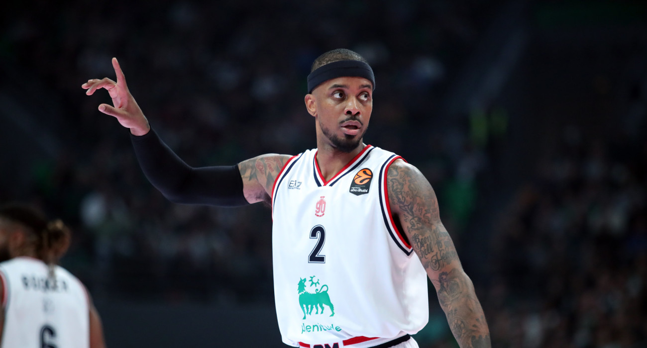 Ο Λορέντζο Μπράοιυν με τη φανέλα της Αρμάνι/Πηγή: Intime