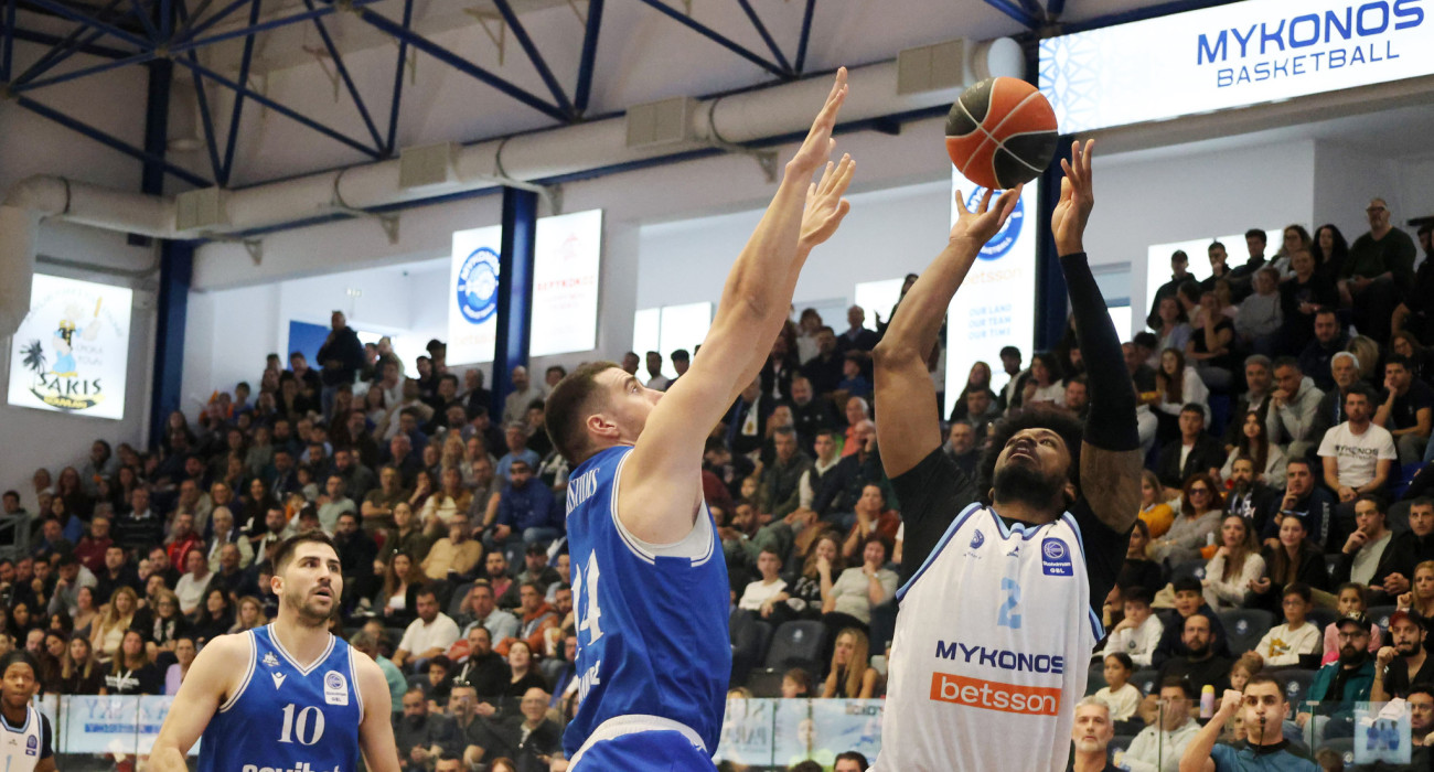 Απίστευτη ένταση στο παιχνίδι της Μυκόνου κόντρα στον Ηρακλή / Πηγή: ΙΝΤΙΜΕ