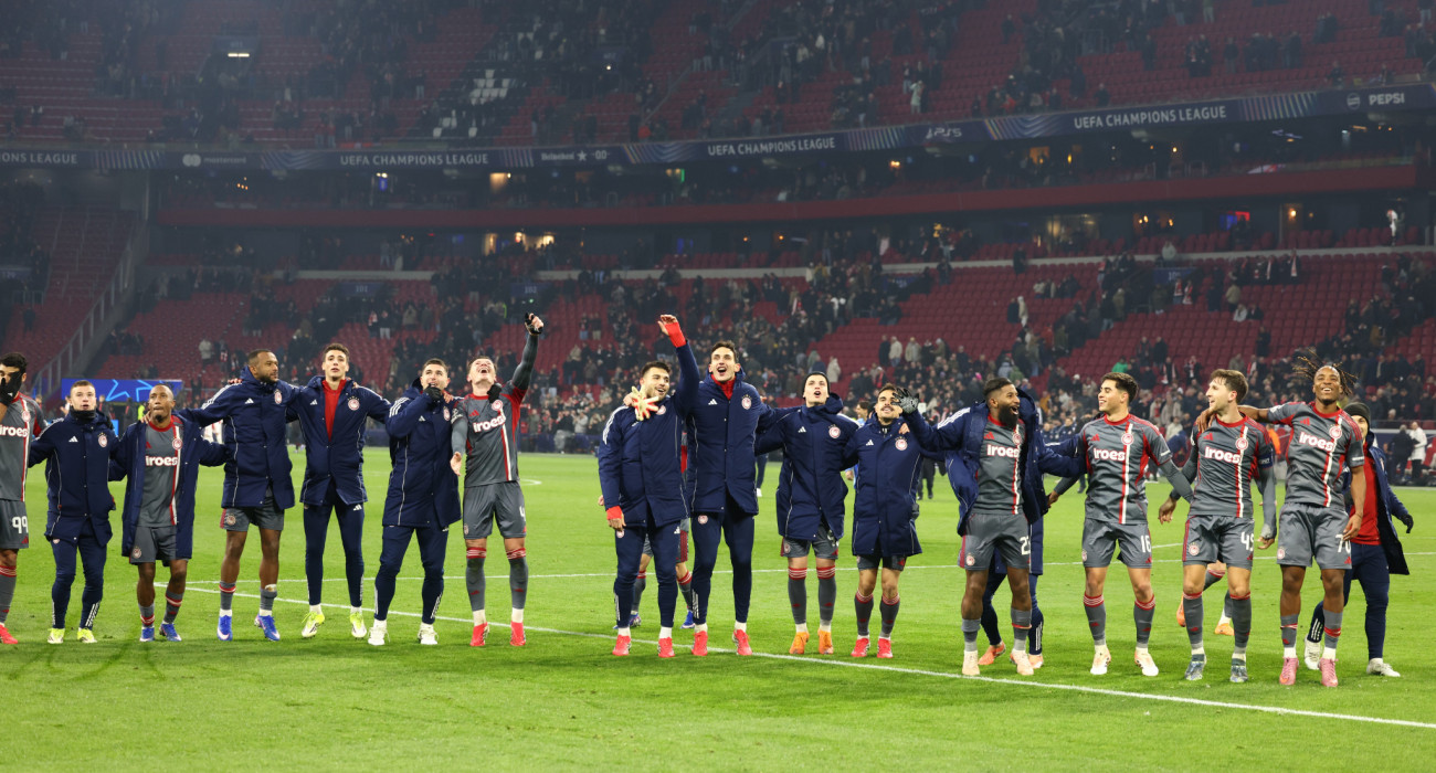 Οι ποδοσφαιριστές του Ολυμπιακού πανηγυρίζουν / Πηγή: Eurokinissi