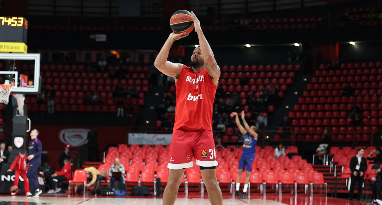 Ο Κόρι Τζόζεφ με την φανέλα του Ολυμπιακού / πηγή: intime