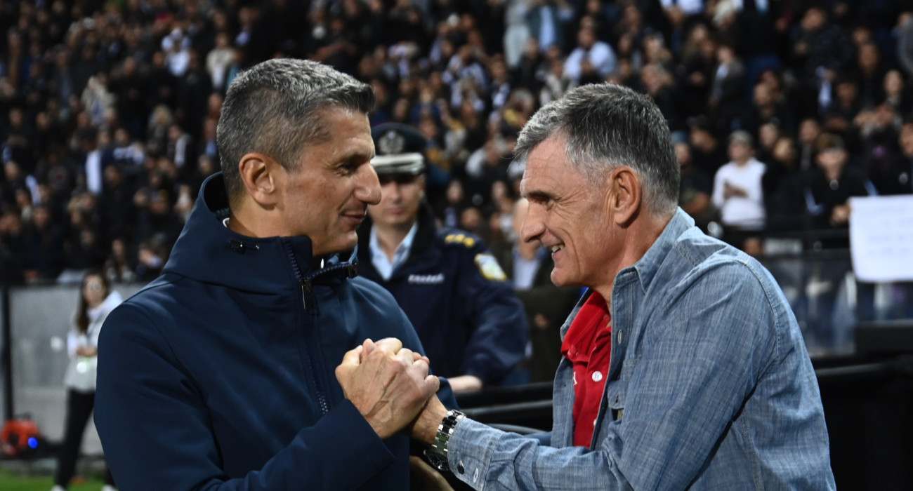 Ο Χοσέ Λουίς Μεντιλίμπαρ και ο Ράζβαν Λουτσέσκου / Πηγή: Eurokinissi