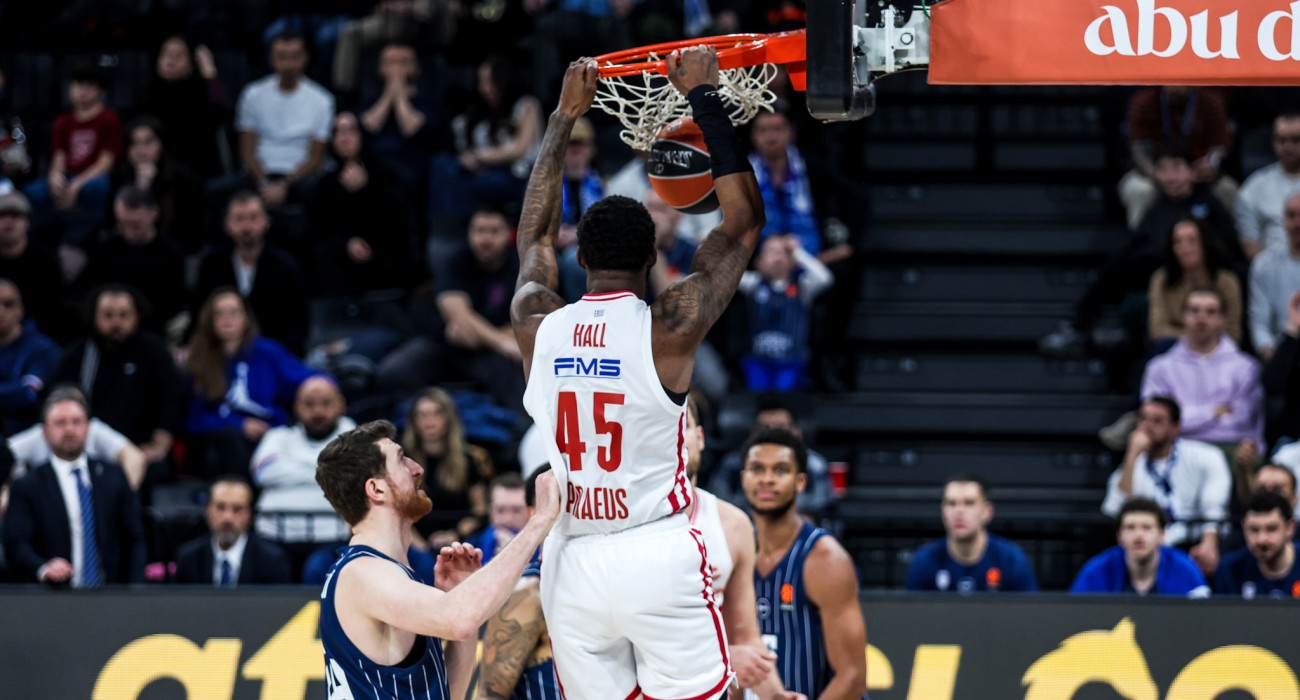 Ο Ντόντα Χολ εναντίον της Αναντολού Εφές /πηγή:eurokinissi