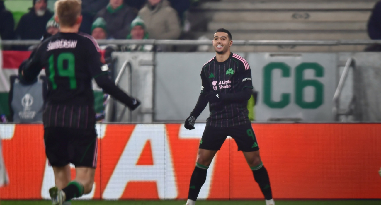 Ο Ζαρουρί πανηγυρίζει το γκολ του απέναντι στην Φερεντσβάρος / Πηγή: Eurokinissi