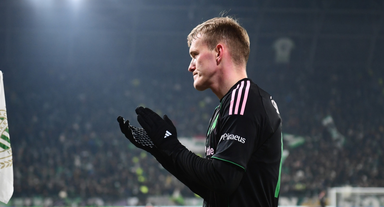 Ο Κάρολ Σφιντέρσκι στο παιχνίδι του Παναθηναϊκού με τη Φερεντσβάρος, Πηγή: Eurokinissi