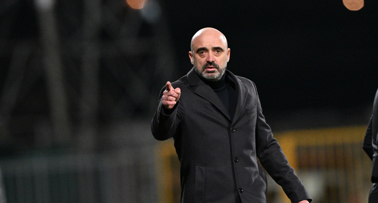 Ο Μίλαν Ράσταβατς στον πάγκο του Αστέρα AKTOR / Πηγή: Eurokinissi