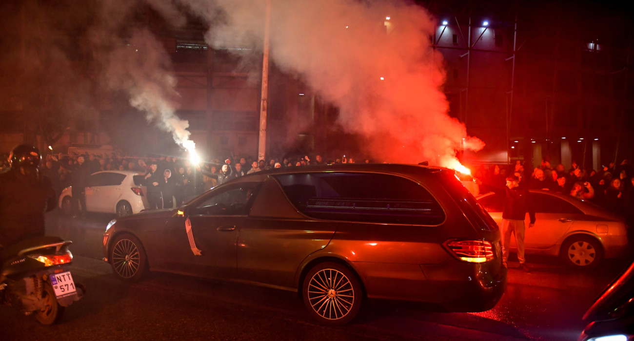 «Ράγισαν» καρδιές στην Τούμπα-Χιλιάδες άνθρωποι υποδέχτηκαν τα επτά «αετόπουλα» (photos & videos)