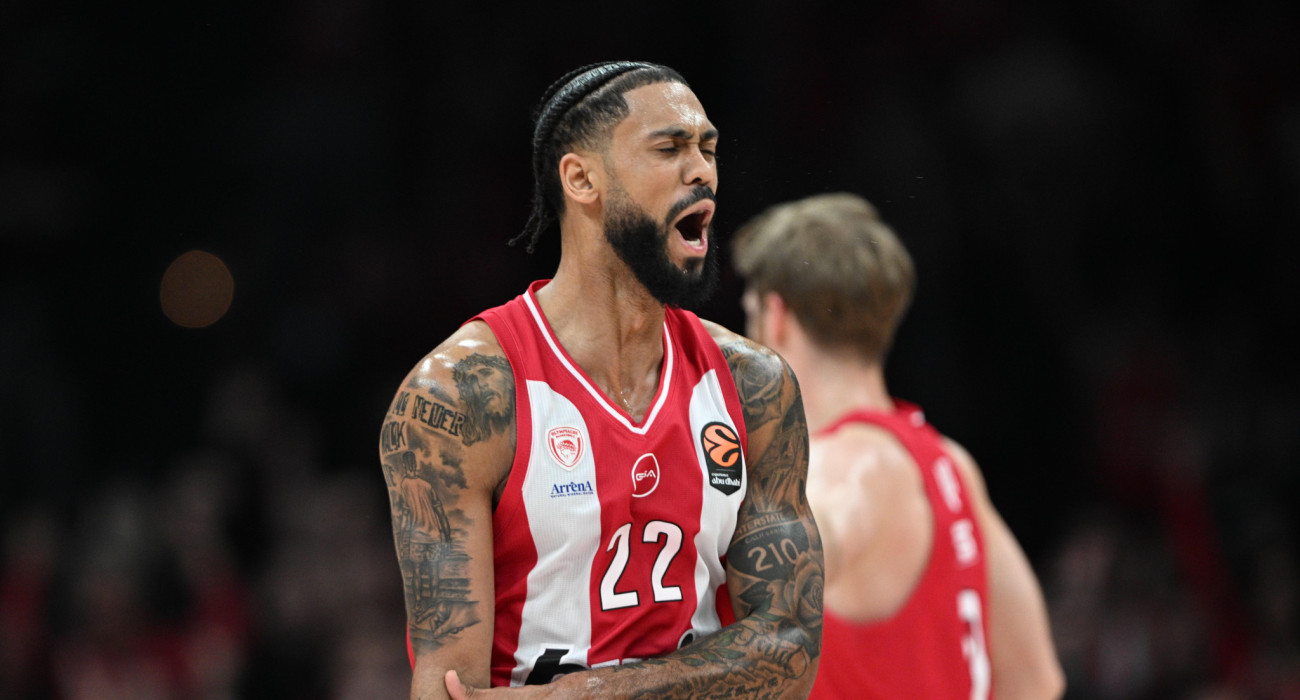 Ο Τάιλερ Ντόρσεϊ με τη φανέλα του Ολυμπιακού, Πηγή: Eurokinissi