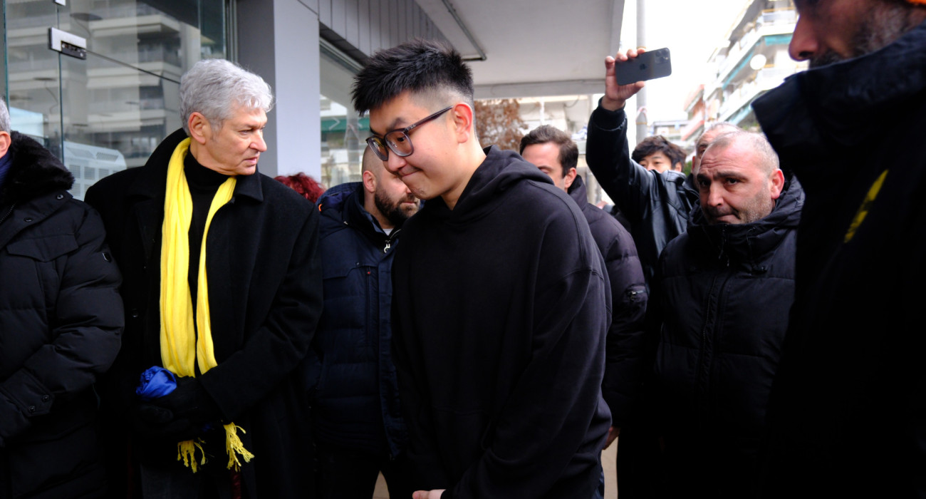 Ο Ρίτσαρντ Σιάο στο τρισάγιο στη μνήμη του Άλκη Καμπανού/Πηγή: Eurokinissi