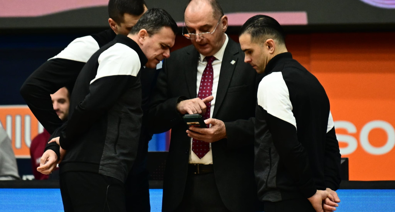 Οι διαιτητές της αναμέτρησης Περιστέρι - Σαραγόσα, Πηγή: Eurokinissi