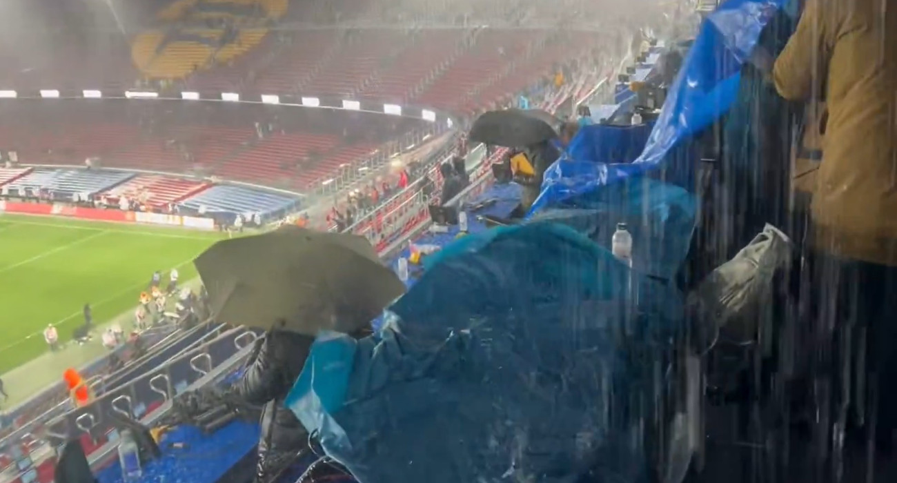 Χαλάζι και βροχή στα δημοσιογραφικά του Καμπ Νου / Screenshot