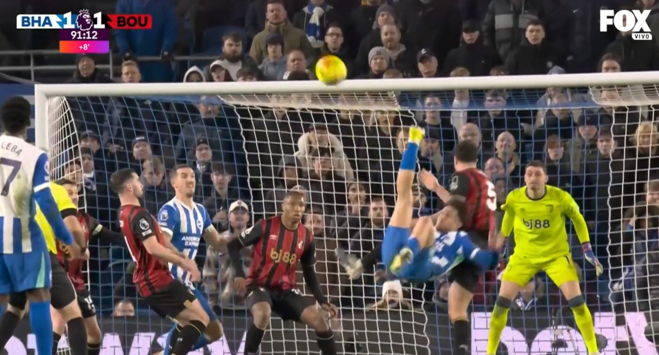 Το ανάποδο ψαλίδι του Μπάμπη Κωστούλα / Screenshot