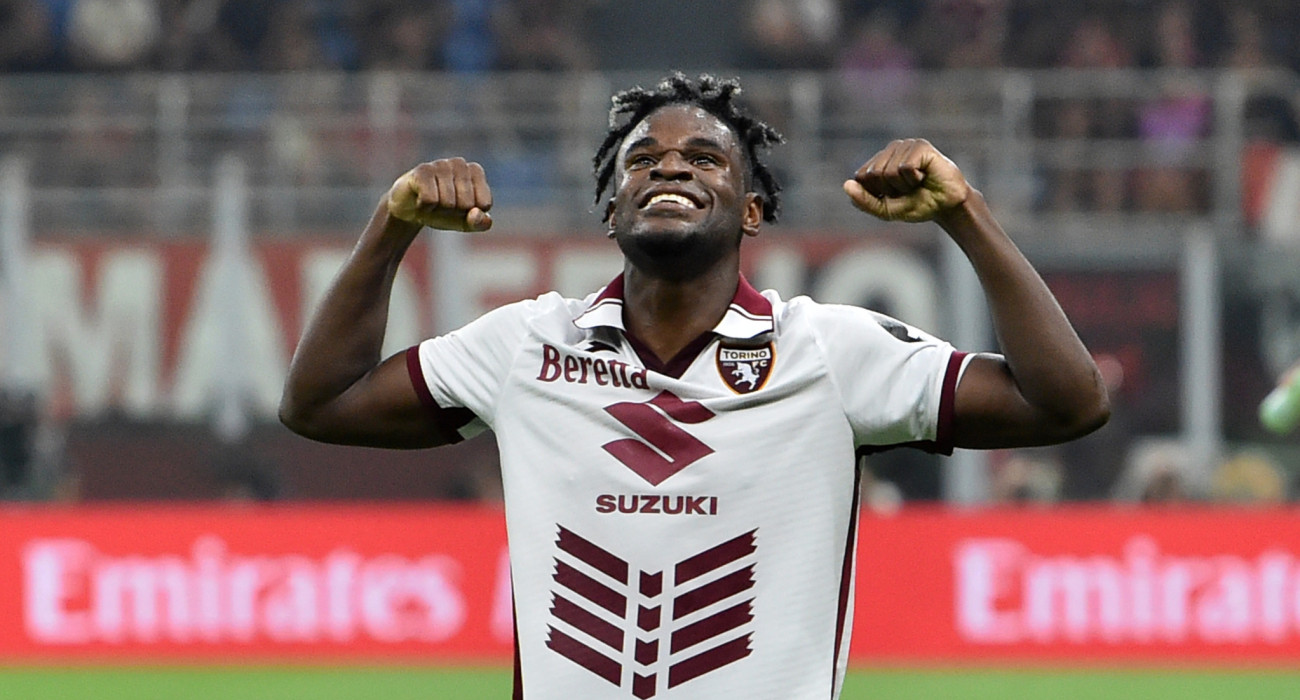 Ο Ολυμπιακός ενδιαφέρεται για τον Ντουβαν Ζαπάτα σύμφωνα με τους Ιταλούς / Photo by Giuseppe Bellini/Getty Images
