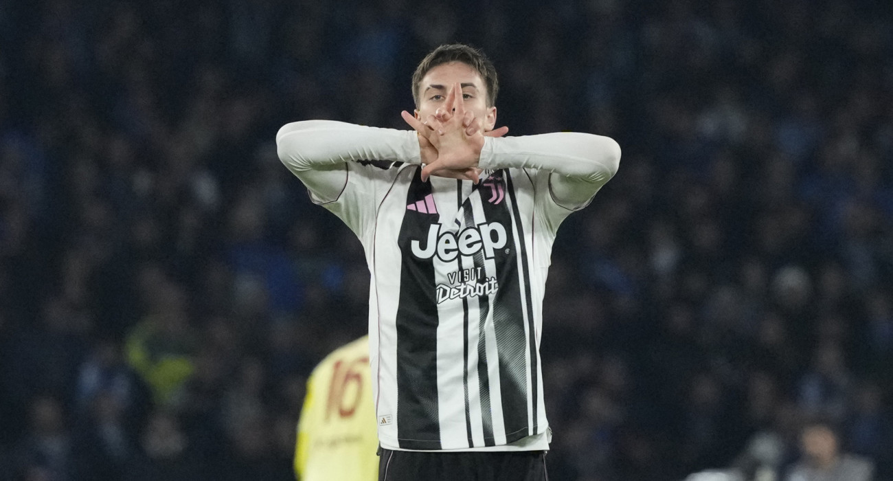 Ο Κενάν Γιλντίζ με το... χειροποίητο αστέρι του / Πηγή: Franco Romano / NurPhoto via Getty Images